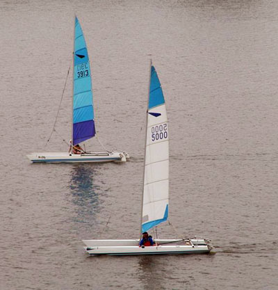 Darts Reaching in Light Winds
