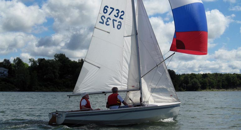 Wayfarer on a Nice Spinnaker Run