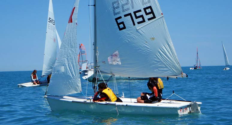 Waiting for a Race